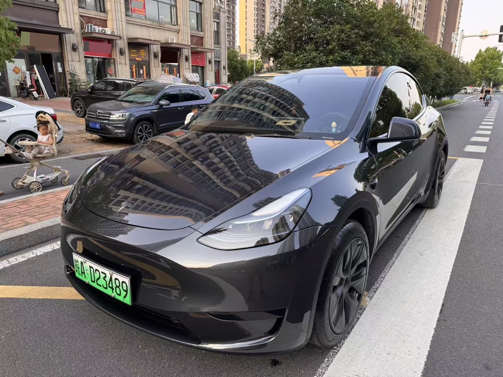 Tesla Model Y 2024 Tesla Model Y 2024 car image