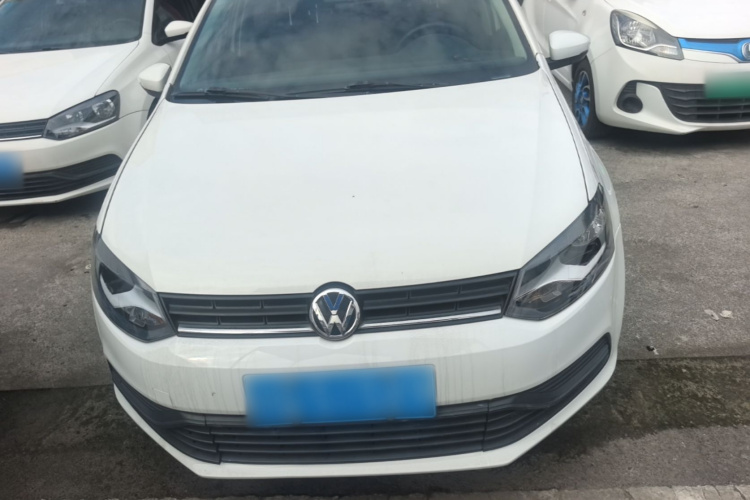 Volkswagen Polo 2016 car image #3