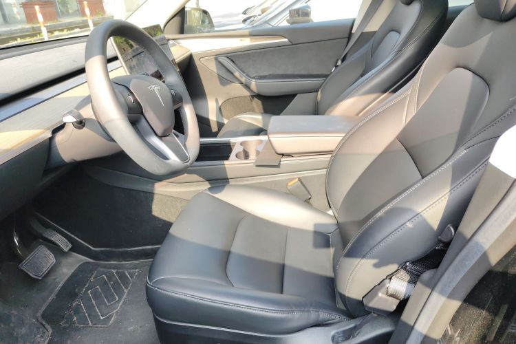 Tesla Model Y 2023 #15 Tesla Model Y 2023 immagine di auto #15