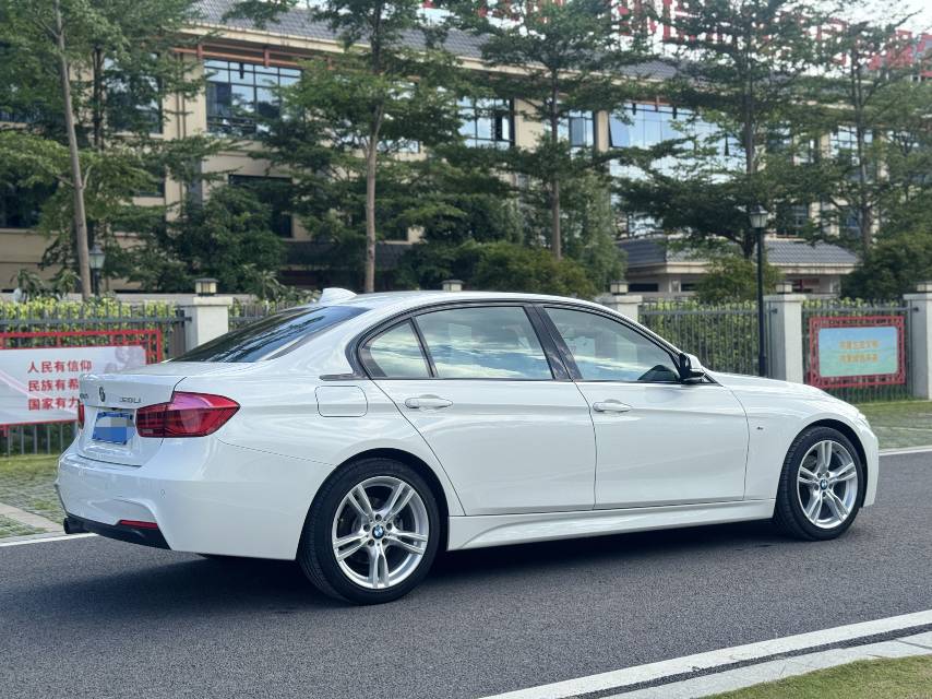 BMW 3 Series 2017 car image #11