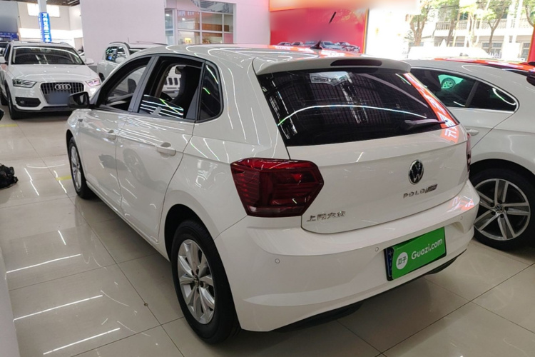 Volkswagen Polo 2022 car image #5