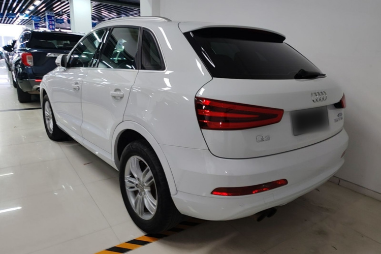 Audi Q3 2015 immagine di auto #5