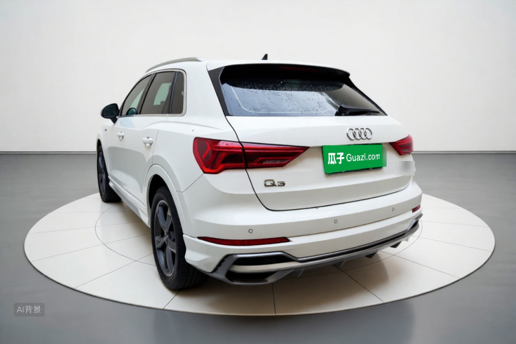 Audi Q3 2019 car image #5