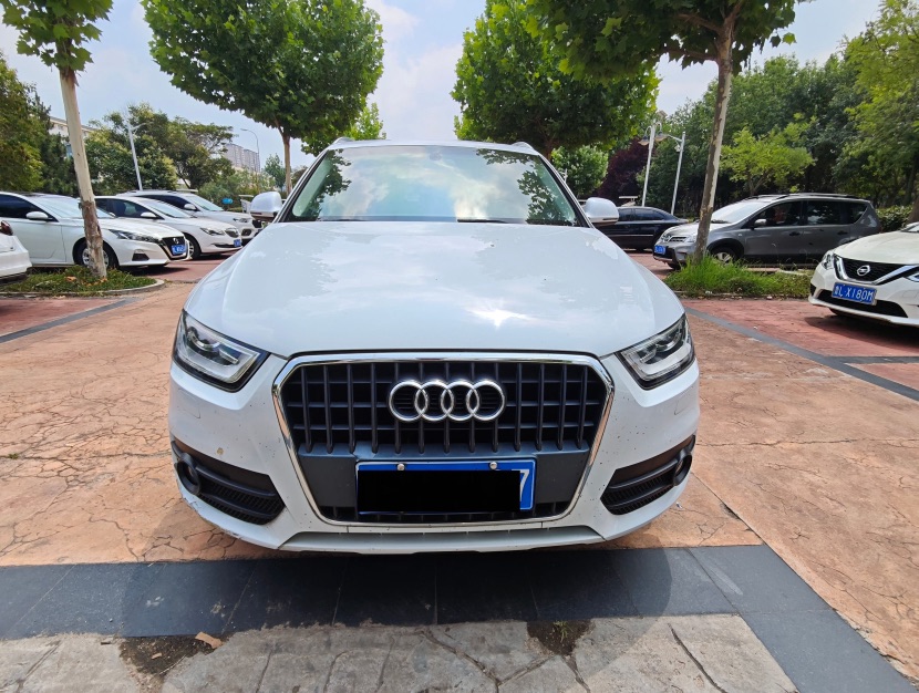 Audi Q3 2015 #4 Audi Q3 2015 car image #4