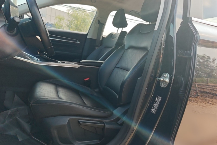 GEELY Emgrand 2021 car image #19