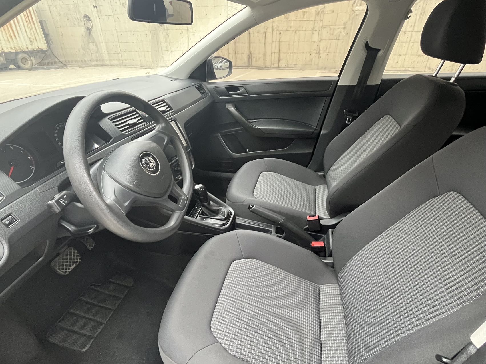 Volkswagen Santana 2020 car image #7