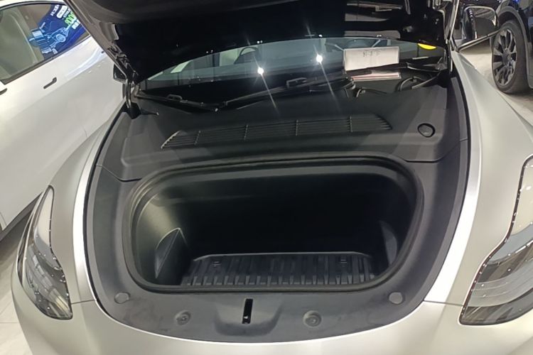 Tesla Model Y 2022 #20 Tesla Model Y 2022 car image #20