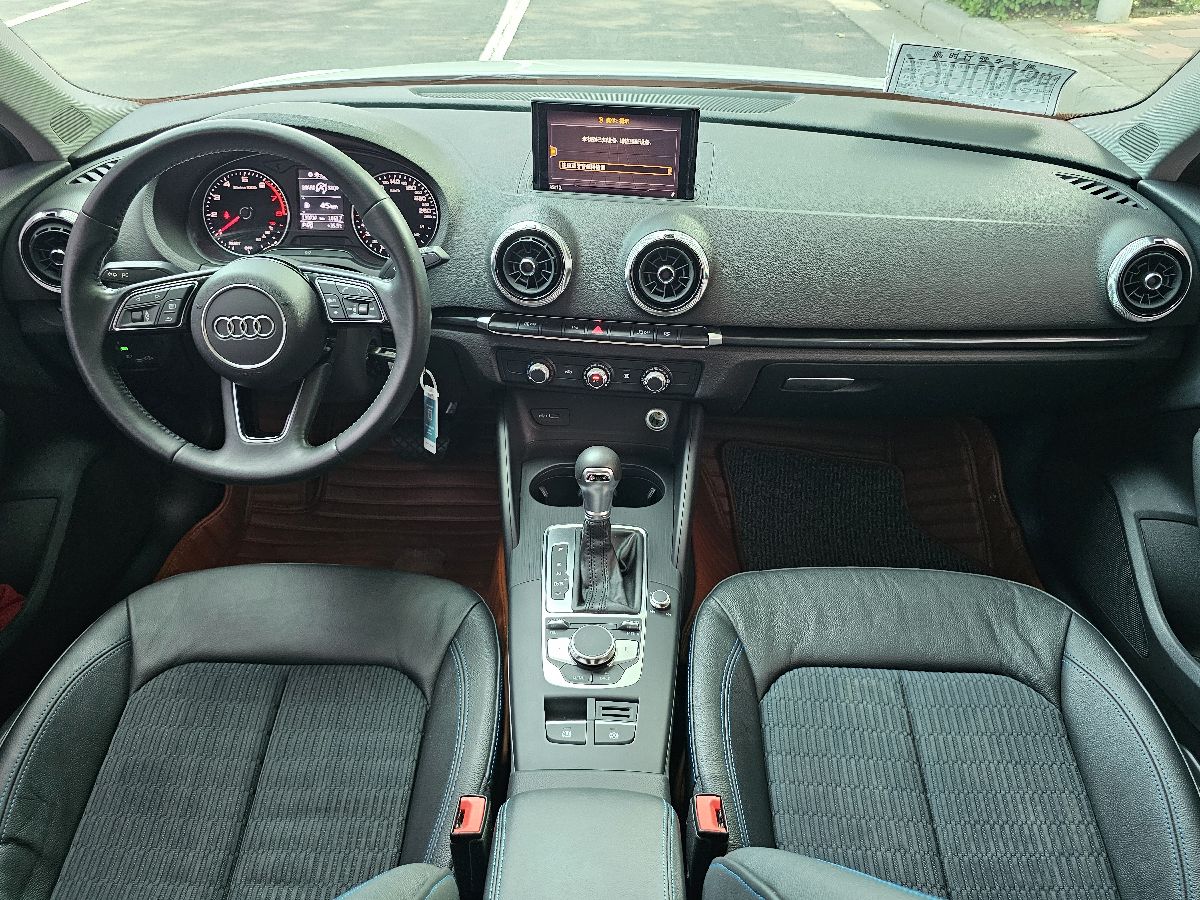 Audi A3 2018 car image #8