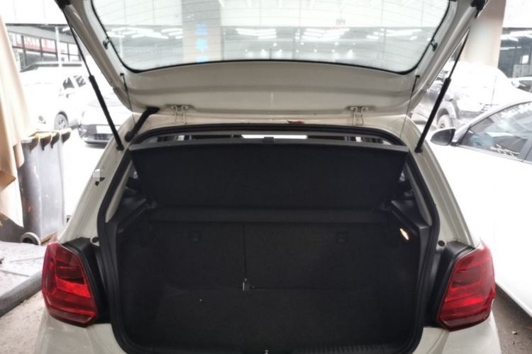 Volkswagen Polo 2017 #19 Volkswagen Polo 2017 car image #19