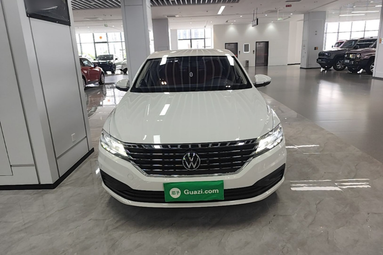 Volkswagen Lavida 2019 car image #3