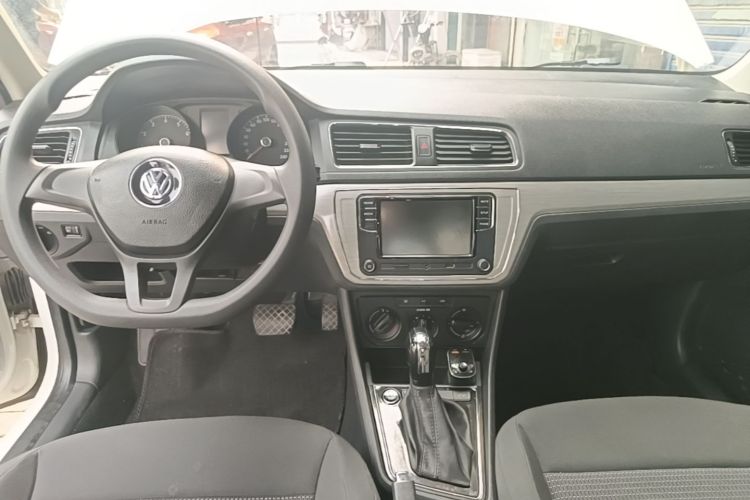 Volkswagen Lavida 2015 car image #13