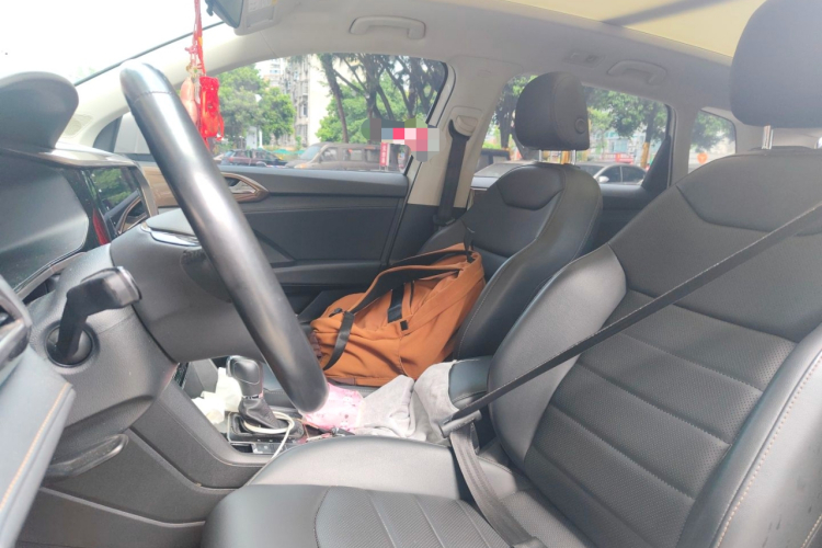 Volkswagen Tharu 2023 car image #15