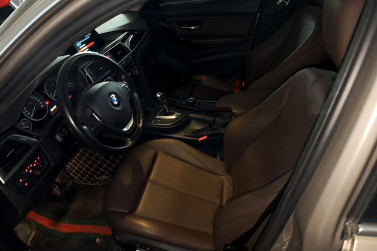 BMW 3 Series 2018 #19 BMW 3 Series 2018 car image #19