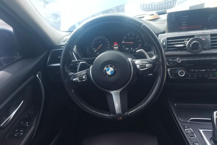 BMW 3 Series 2019 #11 BMW 3 Series 2019 car image #11