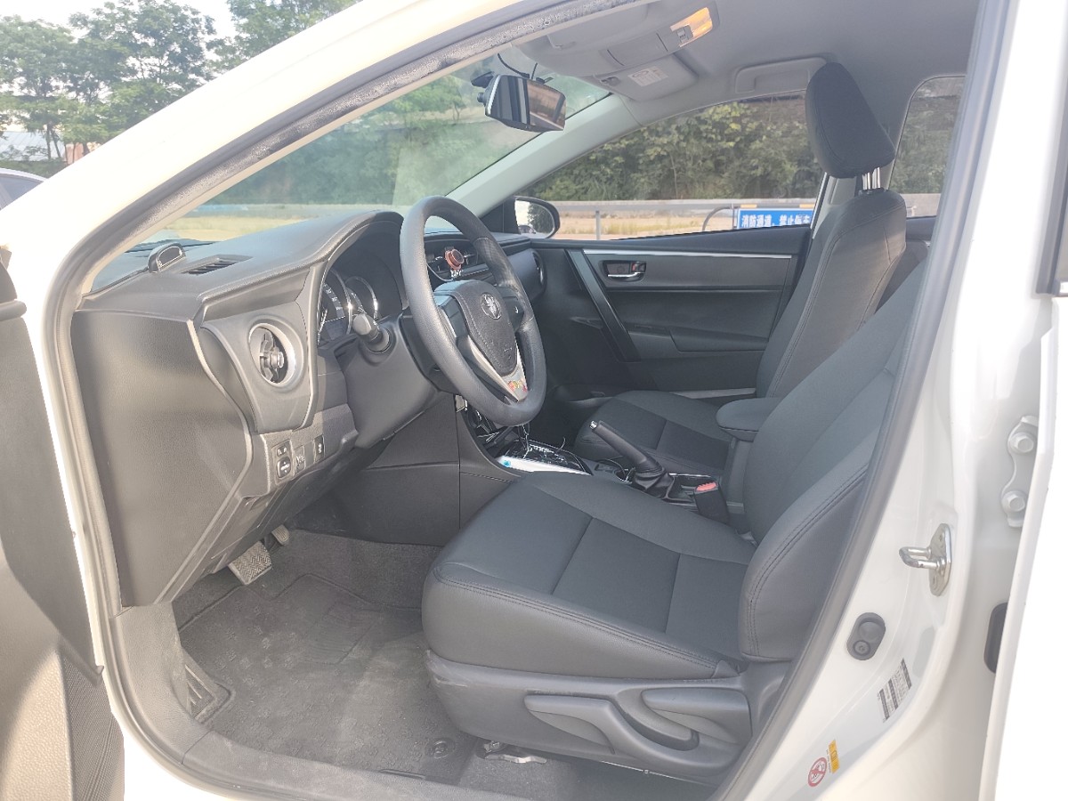 Toyota Corolla 2017 #4 Toyota Corolla 2017 car image #4