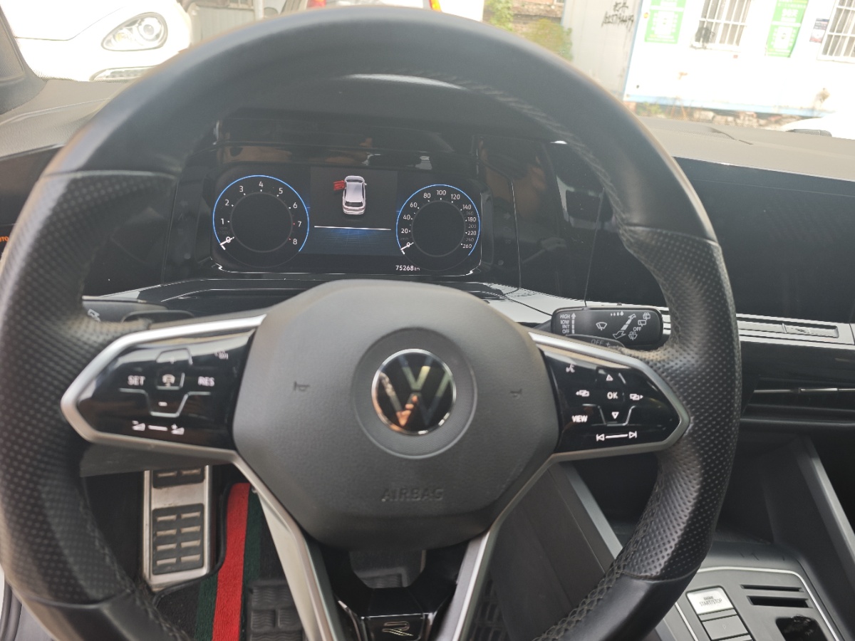 Volkswagen Golf 2021 car image #7
