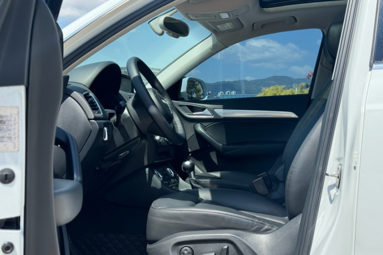 Audi Q3 2016 #18 Audi Q3 2016 car image #18