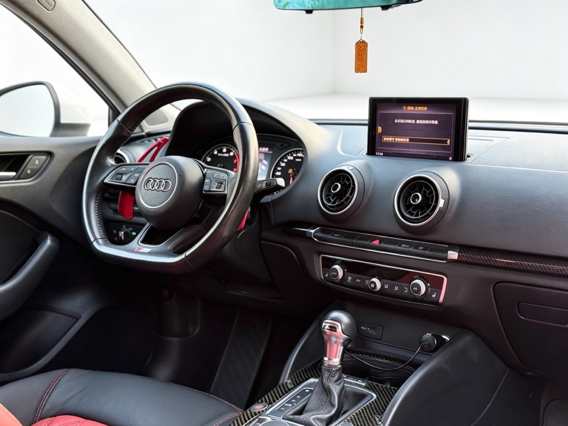 Audi A3 2018 car image #5