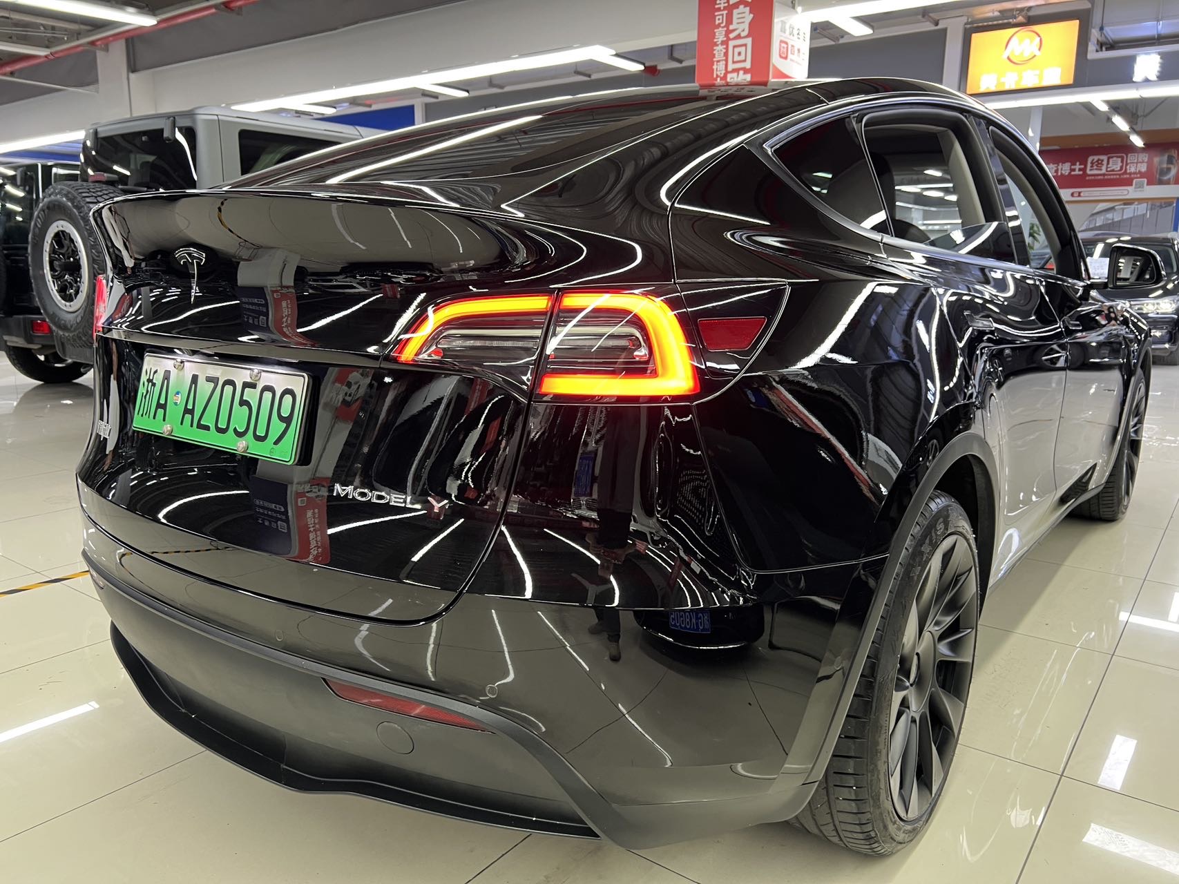 Tesla Model Y 2022 #5 Tesla Model Y 2022 car image #5
