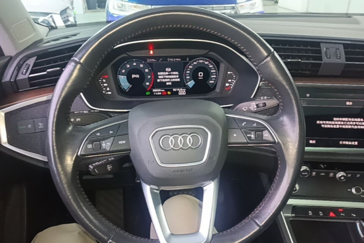 Audi Q3 2022 #11 Audi Q3 2022 car image #11
