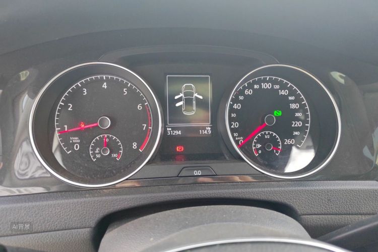 Volkswagen Golf 2020 car image #13