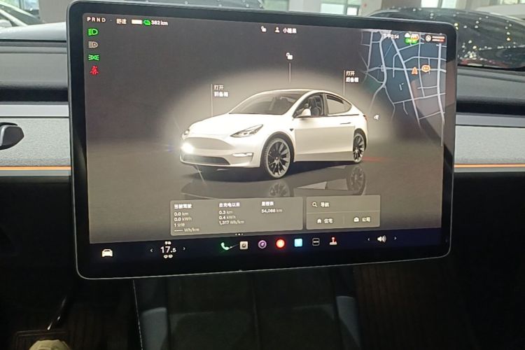 Tesla Model Y 2024 car image #13