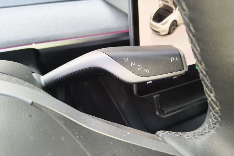 Tesla Model Y 2024 #18 Tesla Model Y 2024 immagine di auto #18