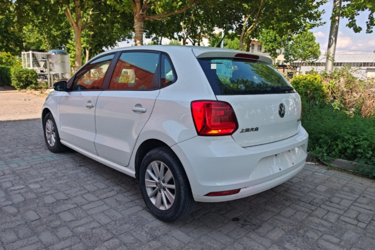 Volkswagen Polo 2016 car image #5