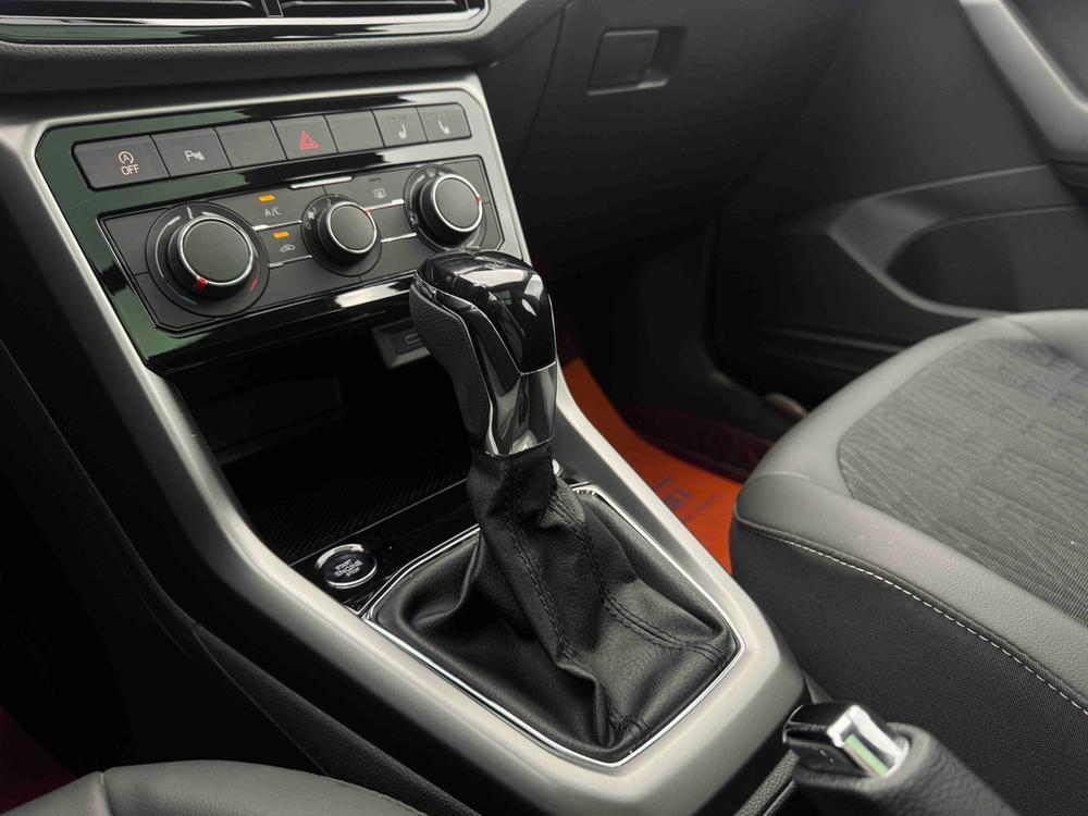 Volkswagen T-Cross 2021 car image #14