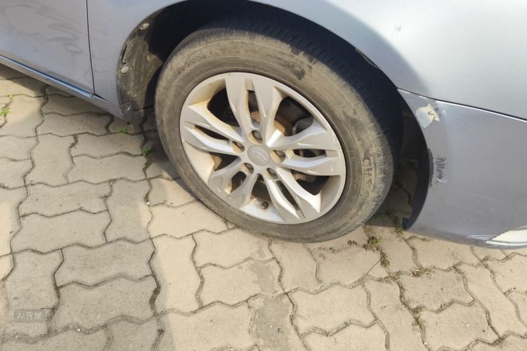 GEELY Emgrand 2014 #9 GEELY Emgrand 2014 صورة سيارة #9