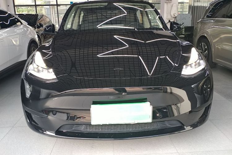 Tesla Model Y 2023 #3 Tesla Model Y 2023 car image #3