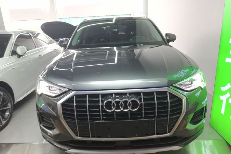 Audi Q3 2021 car image #3