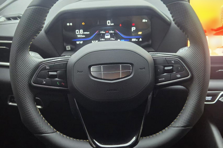 GEELY Coolray 2026 immagine di auto #11
