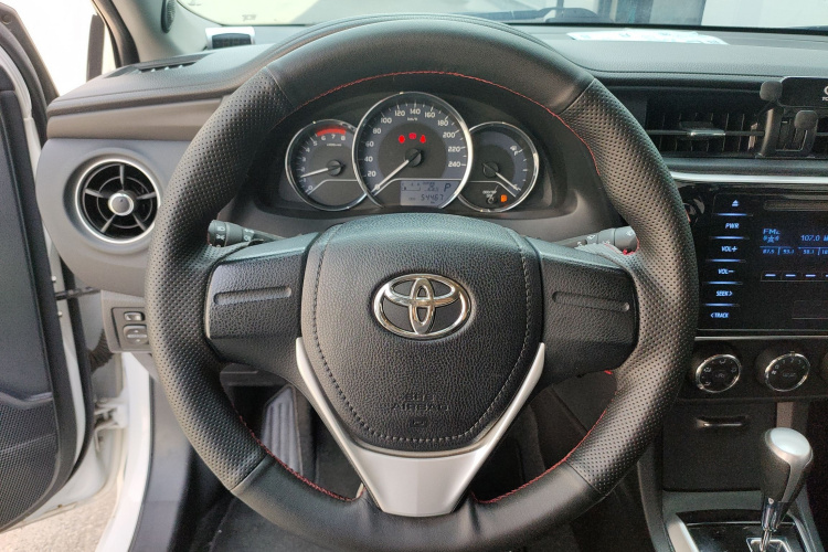 Toyota Corolla 2019 immagine di auto #11