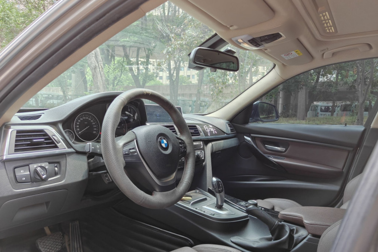 BMW 3 Series 2018 #13 BMW 3 Series 2018 car image #13