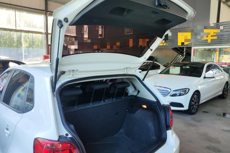 Volkswagen Polo 2019 car image #19
