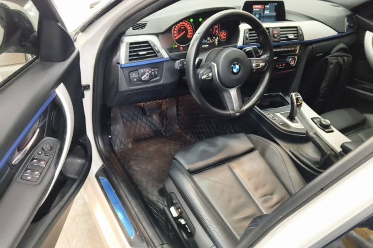 BMW 3 Series 2019 #12 BMW 3 Series 2019 car image #12