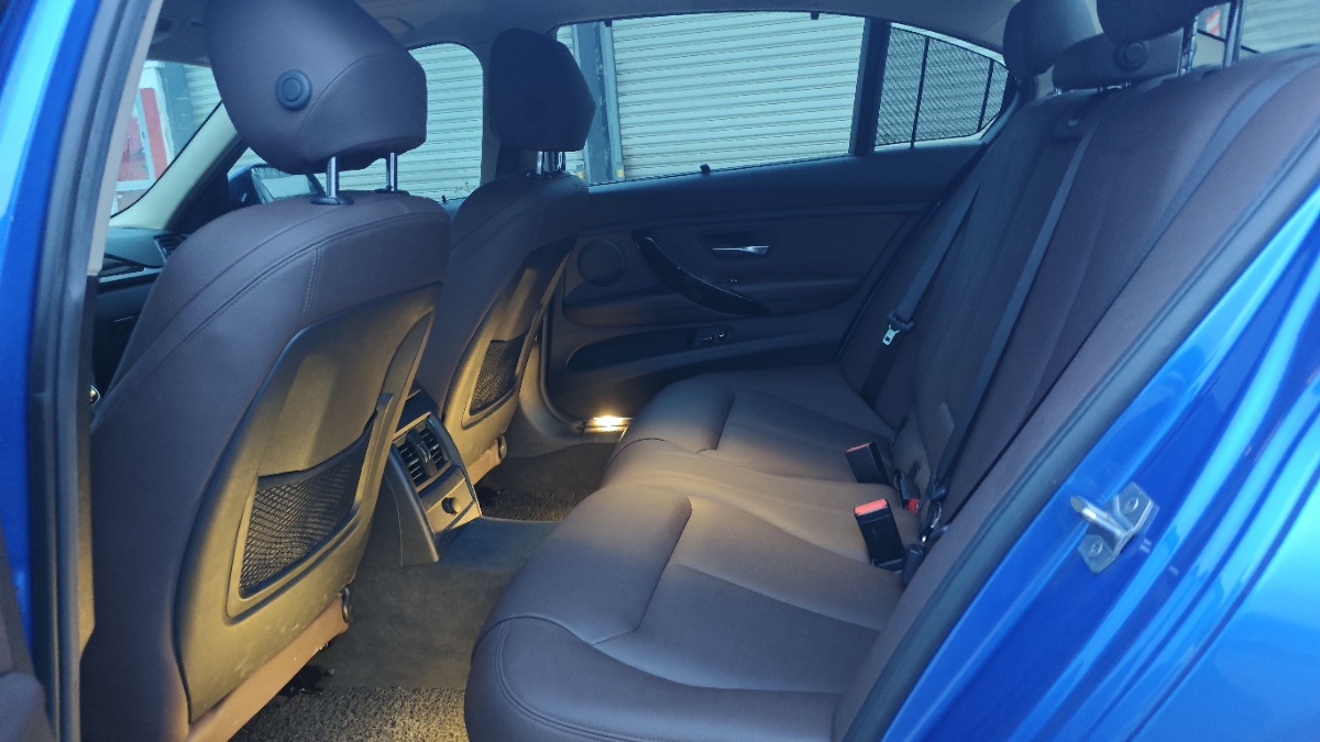 BMW 3 Series 2018 #4 BMW 3 Series 2018 car image #4