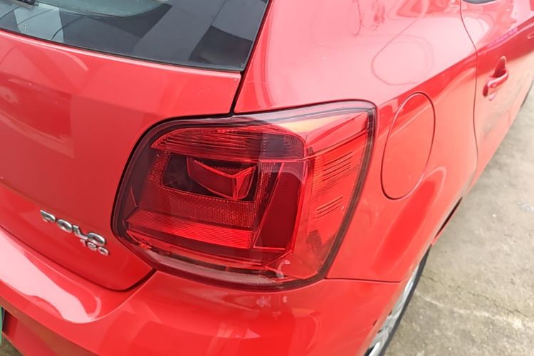 Volkswagen Polo 2018 car image #8