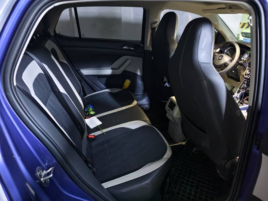 Volkswagen T-Cross 2019 #4 Volkswagen T-Cross 2019 car image #4