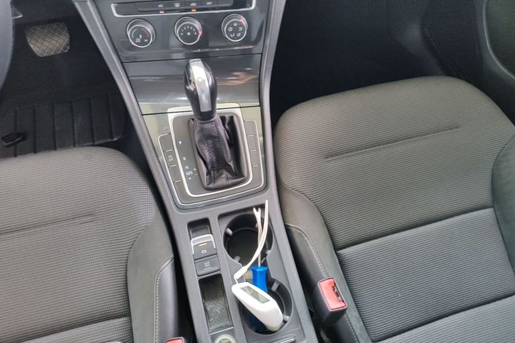 Volkswagen Golf 2018 car image #14