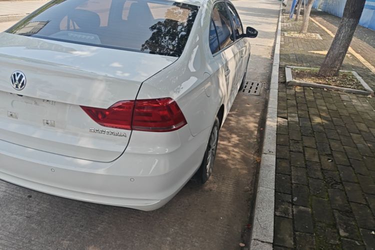 Volkswagen Santana 2017 car image #8