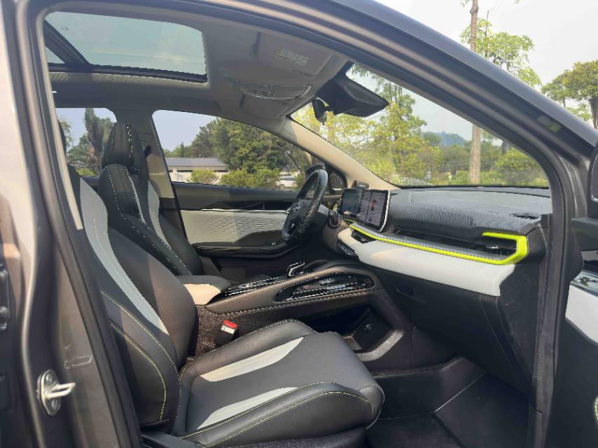 GEELY Coolray 2022 imagen de coche #11