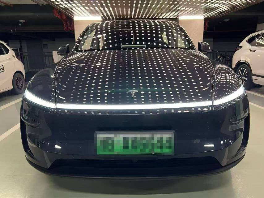 Tesla Model Y 2025 car image 