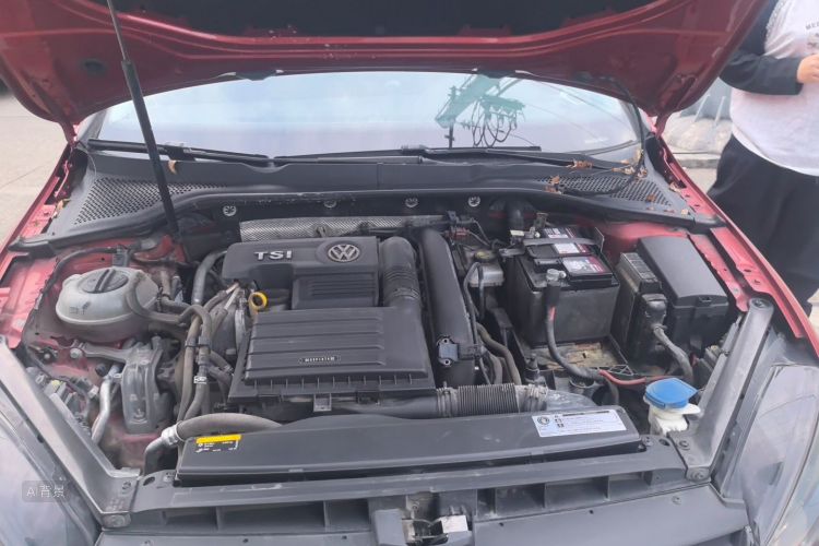 Volkswagen Golf 2019 car image #22