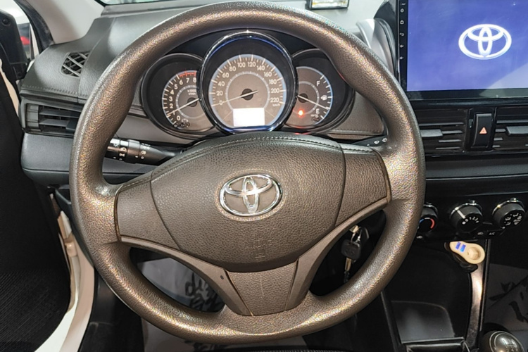 Toyota Vios 2015 car image #11