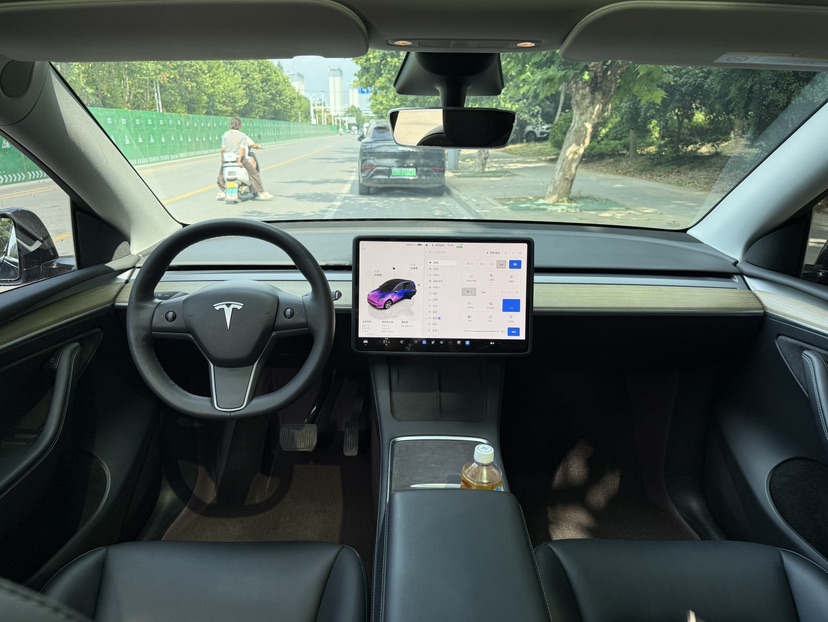 Tesla Model Y 2022 #6 Tesla Model Y 2022 car image #6