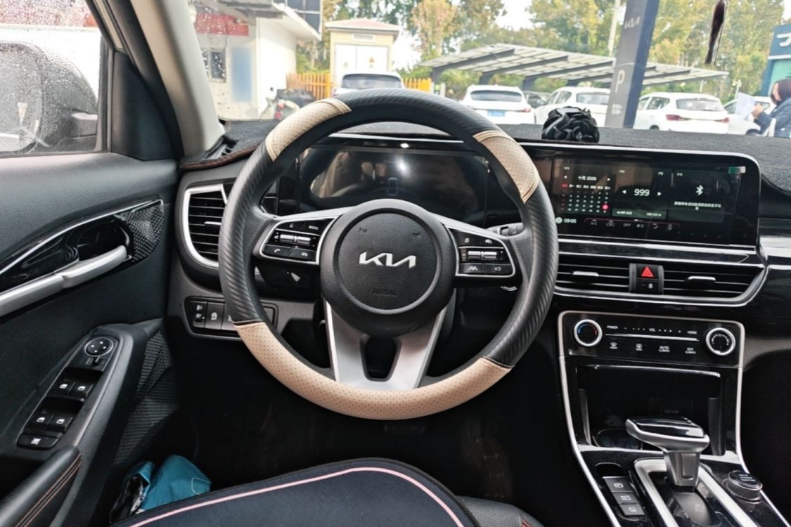 Kia Seltos 2023 #22 Kia Seltos 2023 car image #22