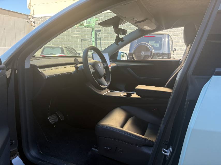Tesla Model Y 2022 #4 Tesla Model Y 2022 car image #4
