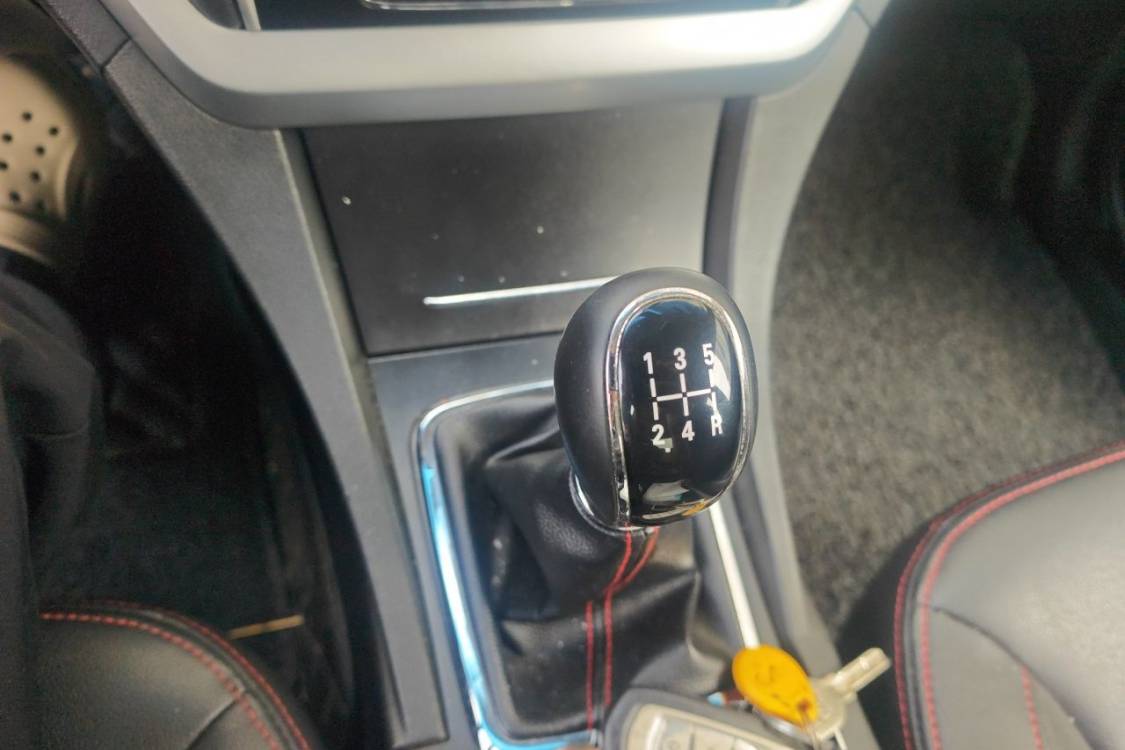 GEELY Emgrand 2015 صورة سيارة #28